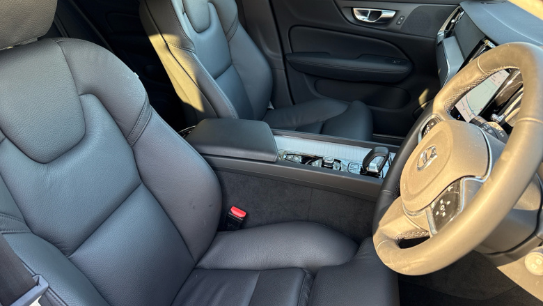 Volvo V60 2.0 B4P Plus Dark 5dr Auto [7 speed] Petrol Estate